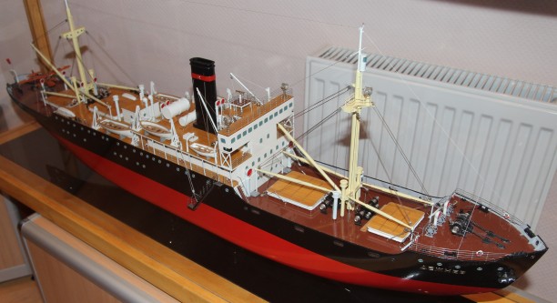  модель  ледокольного парохода Дежнёв