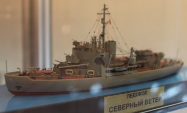 Авторская модель   ледокол Северный ветер - Капитан Белоусов